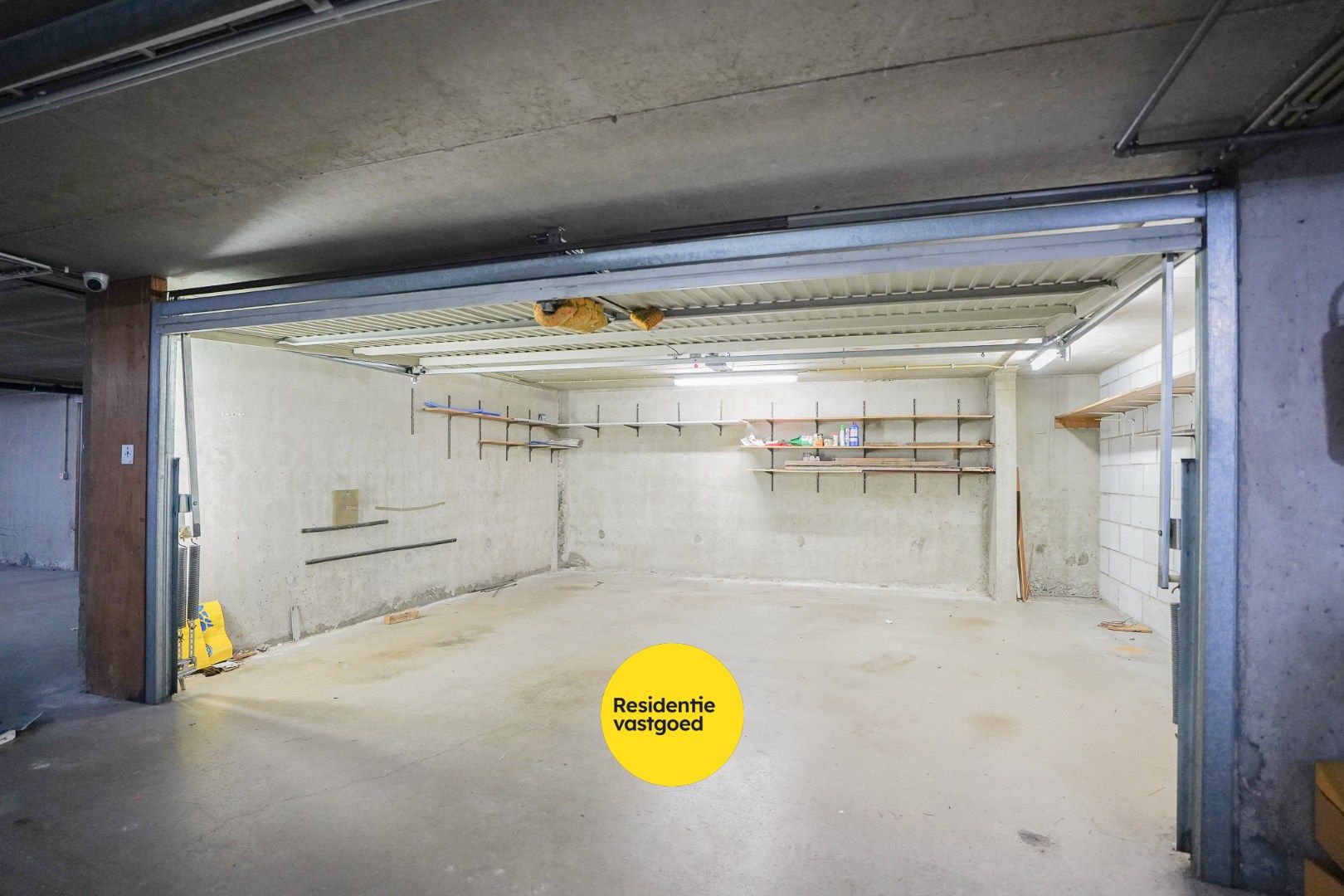 Ruim app met 2 slpks en zonnig terras te Kristus Koning foto 17