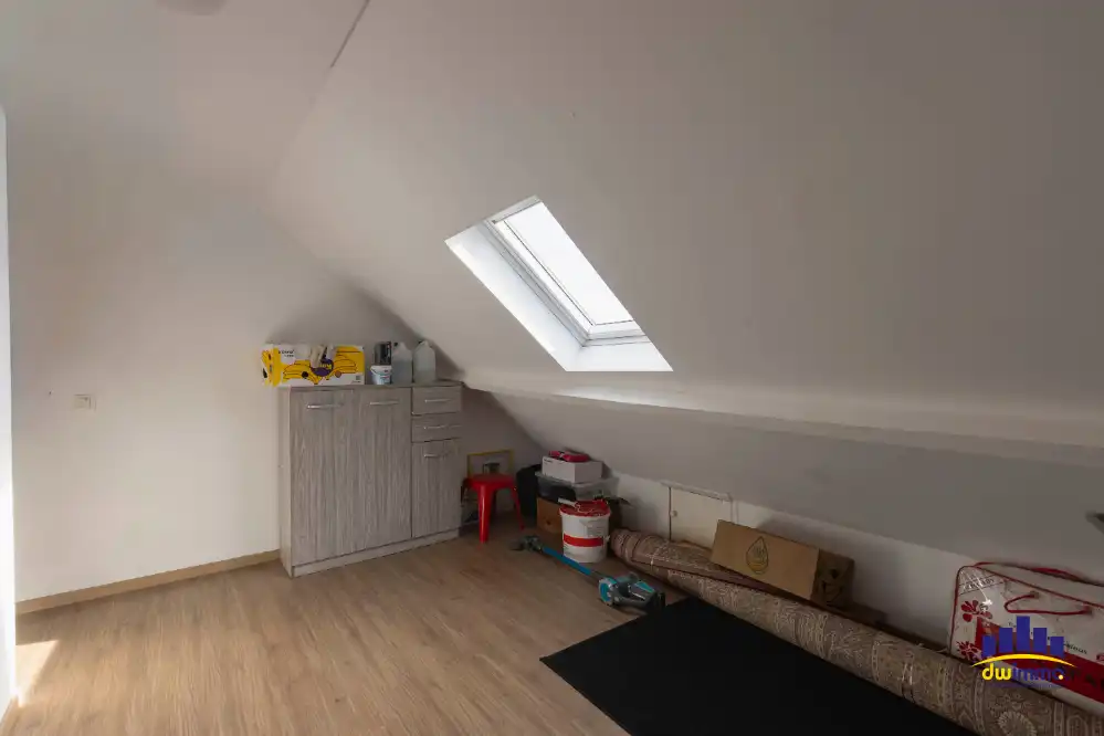 TE KOOP IN GENTBRUGGE – RIJWONING MET 4 SLAAPKAMERS EN KOER! foto 12