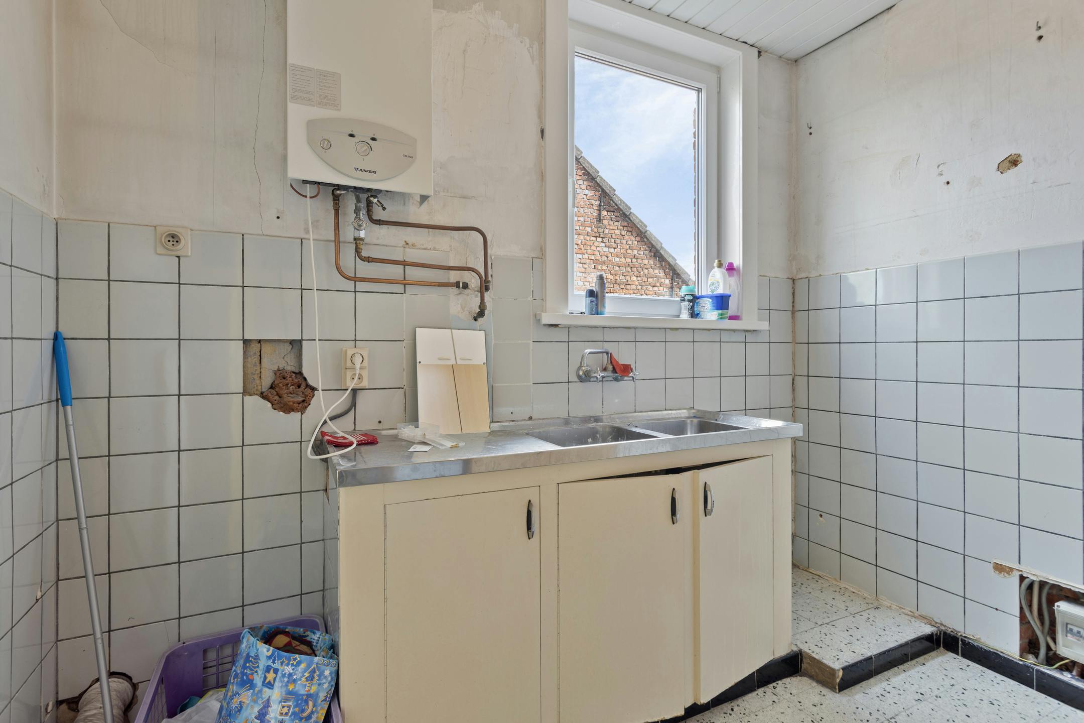 Op te frissen gezinswoning in het centrum van Brecht! foto 15