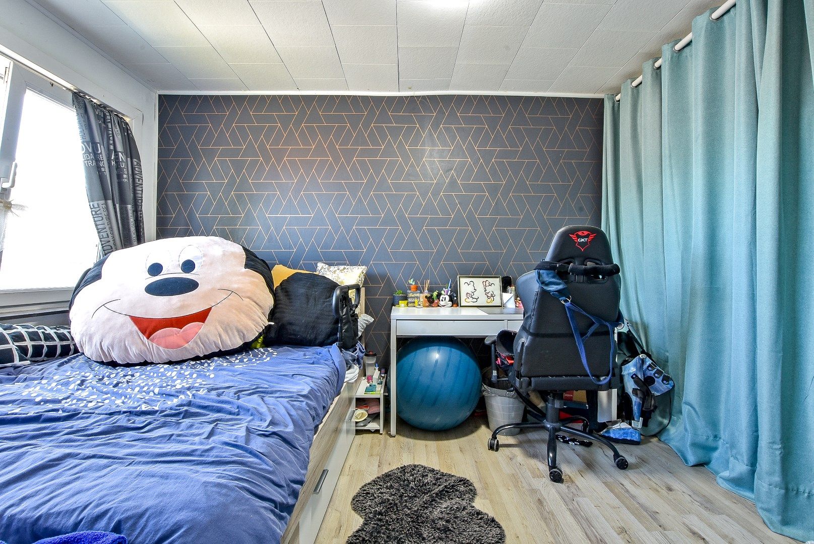 Woning met 4 slaapkamers en garage in centrum Diksmuide! foto 11