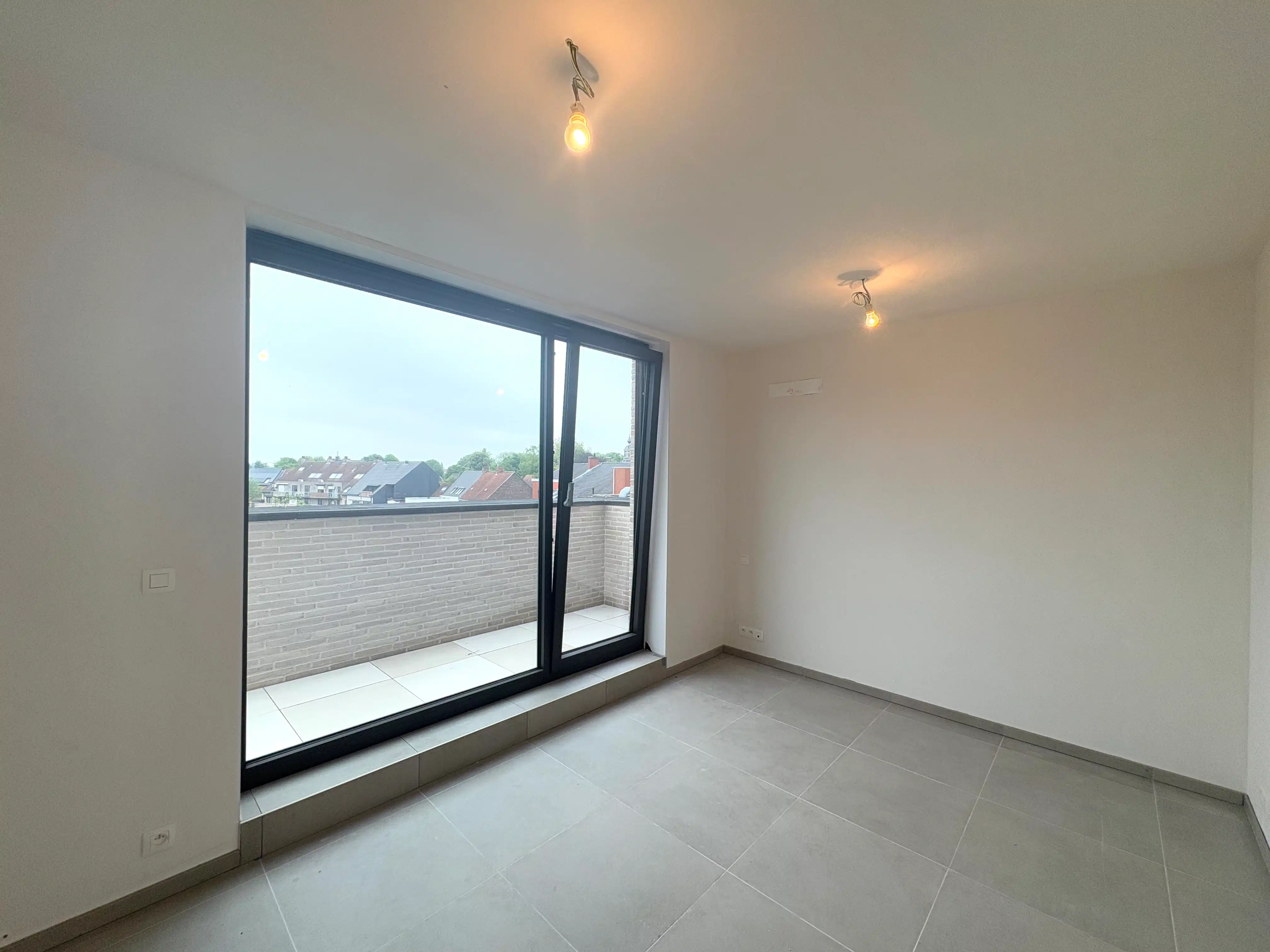 Nieuwbouwappartement met 2 slaapkamers en twee terrassen foto 8