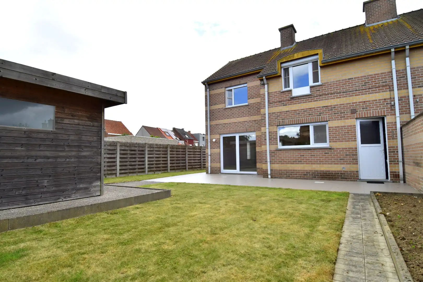 Gezinswoning met 3 slaapkamers, tuin én garage in doodlopende straat te koop in Menen foto 14