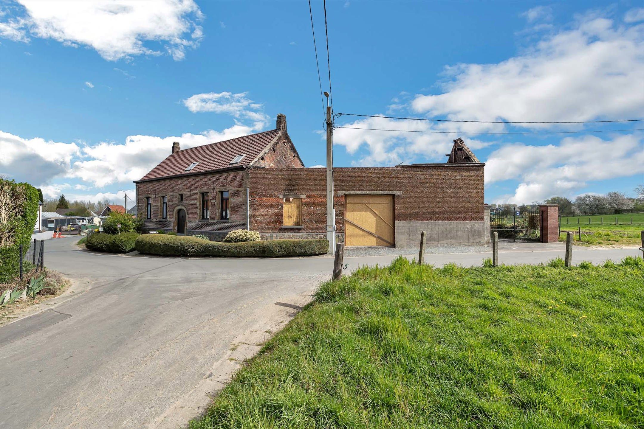Uitzonderlijke hoeve op perceel van meer dan 30 are foto 9