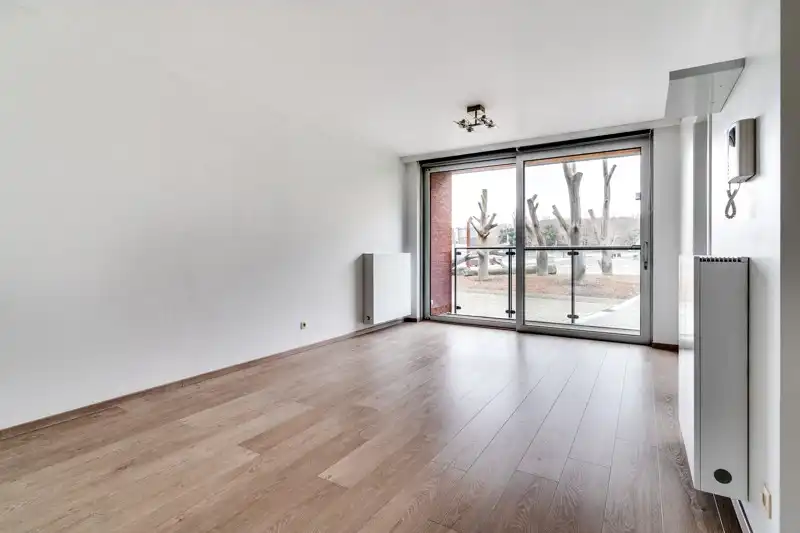 APPARTEMENT MET 1 SLPK +  TERRAS + STAANPLAATS foto 2