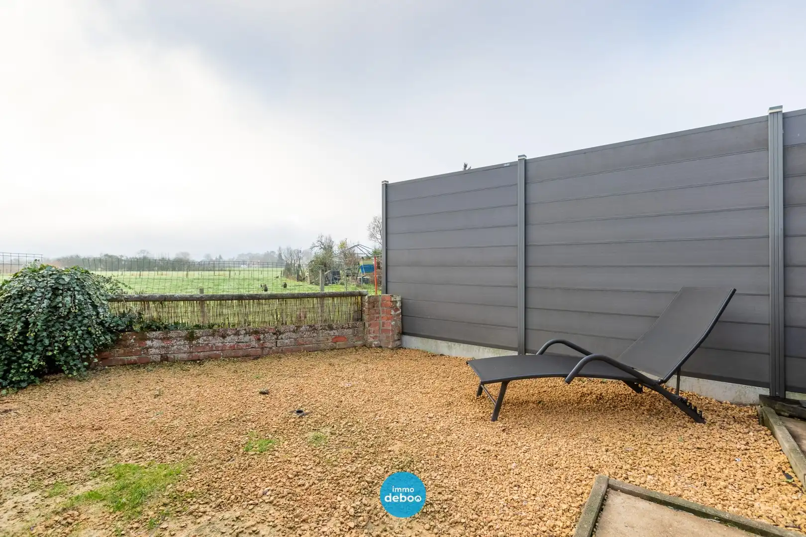 Instapklare gezinswoning met prachtig uitzicht foto {{pictureIndex}}