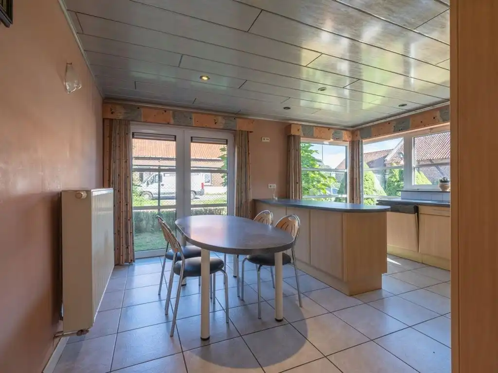 Verrassend ruime vrijstaande woning met inpandige garage foto 21