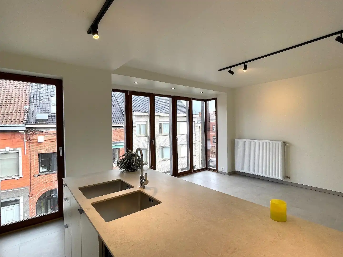 Prachtig, lichtrijk duplex-appartement in hartje Wevelgem!  foto 12