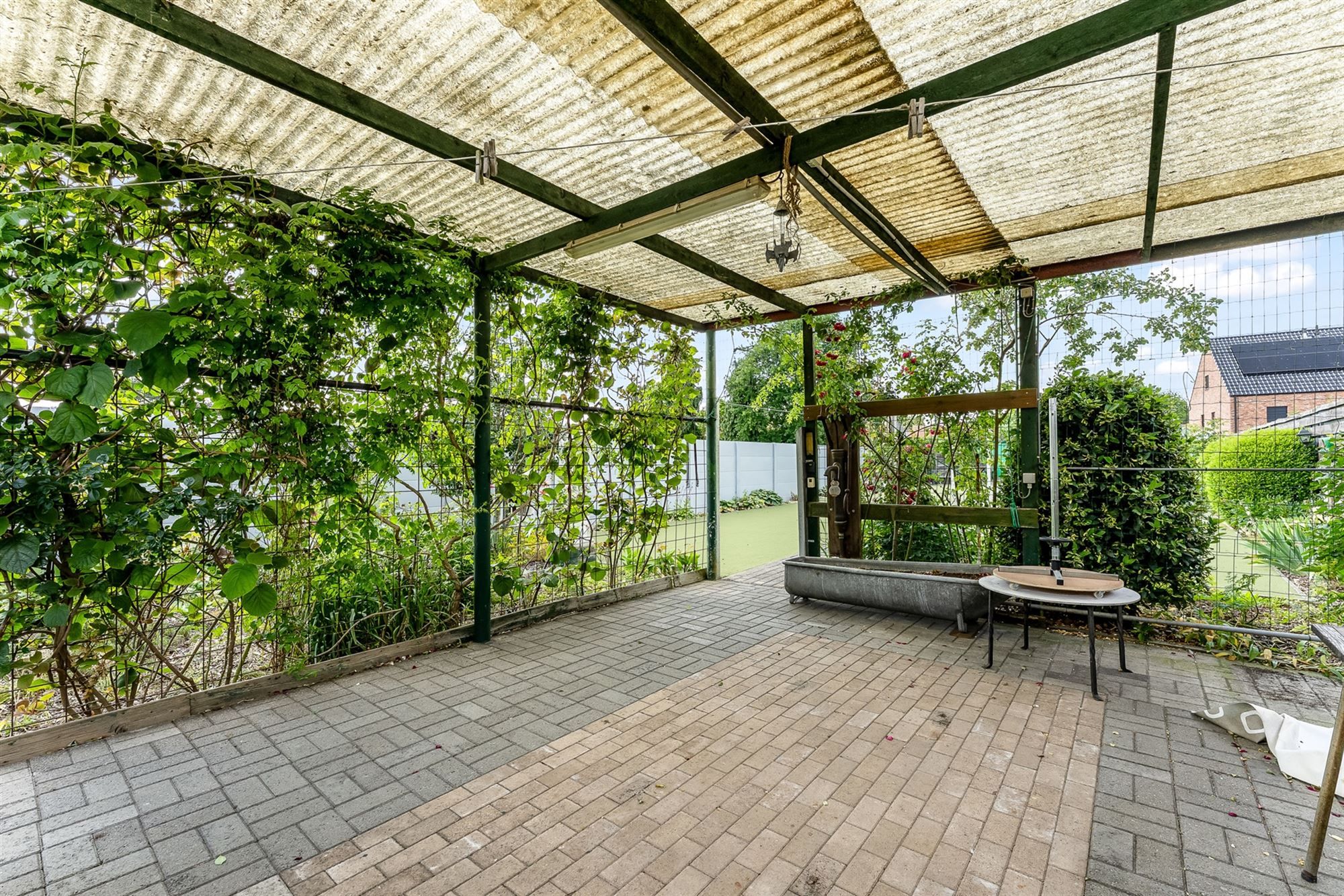 PERFECT ONDERHOUDEN WONING MET RUIME GARAGE EN BIJGEBOUW foto 25