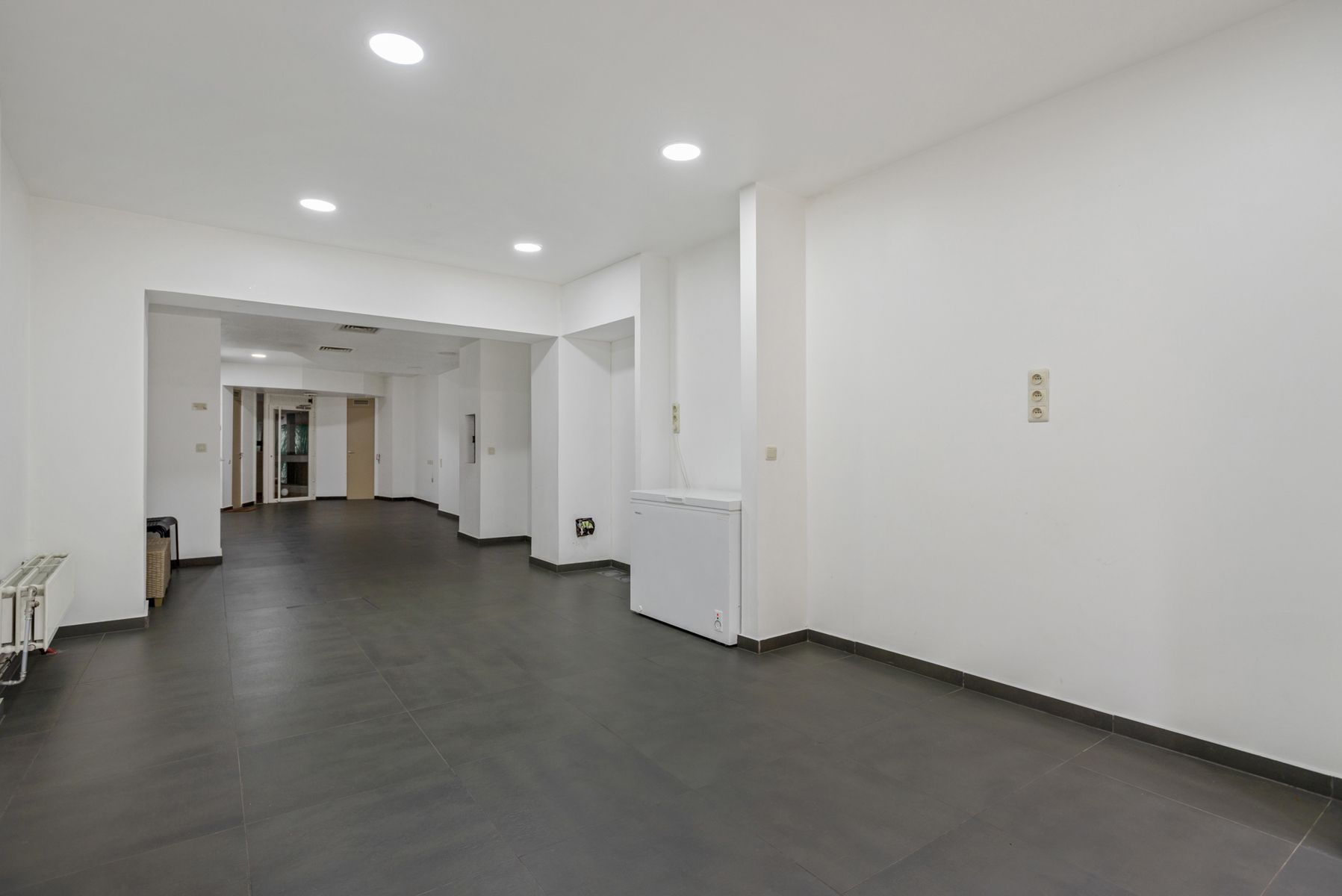 Uniek handelspand mét gerenoveerde woonst in het hart van Boom foto 19