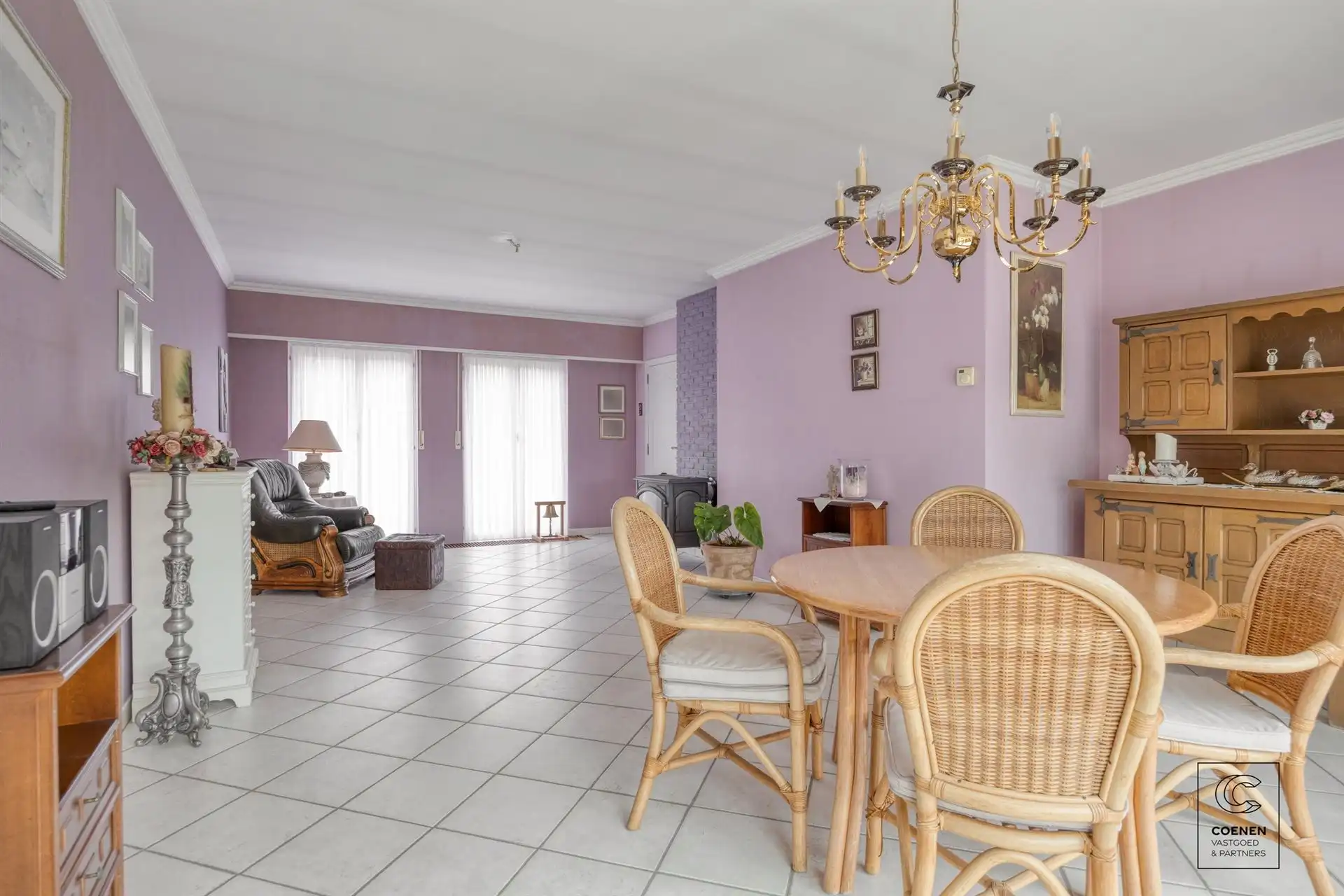 Charmante gezinswoning van 196 m², 3 slpks en 3 garages! foto 5