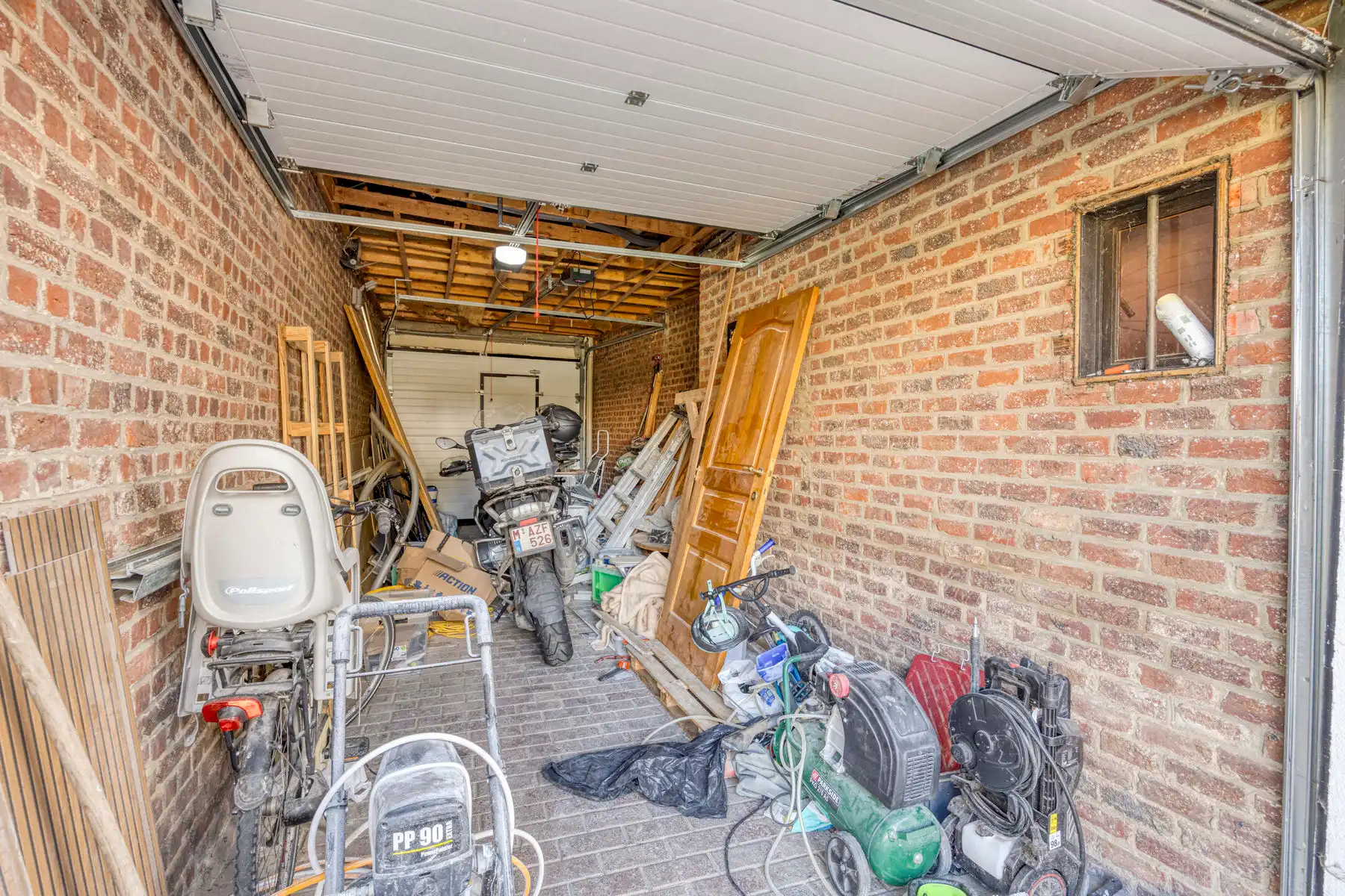 Gerenoveerde woning met 6 slaapkamers foto 19