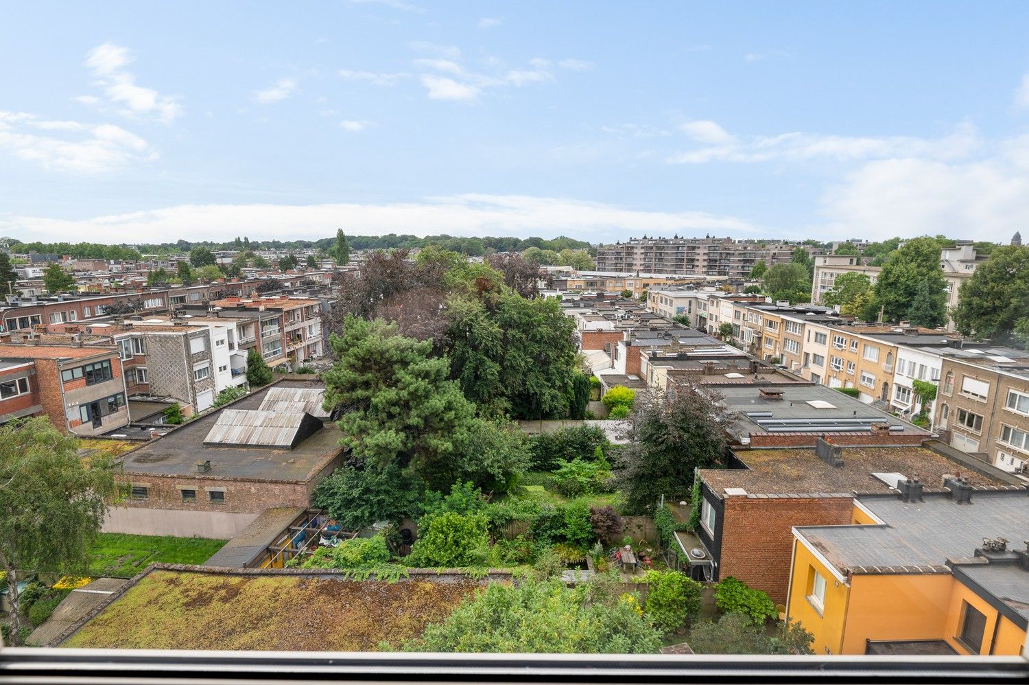 Verzorgd appartement met drie slaapkamers te Borgerhout. foto 16