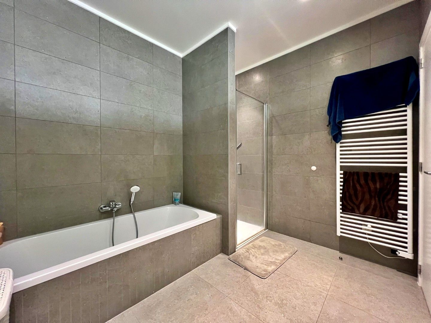 Te huur: moderne woning met panoramisch uitzicht in Deinze (Meigem) foto 18