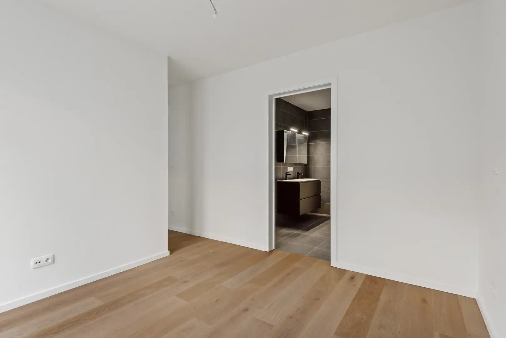 Prachtig piekfijn nieuwbouw GLVapp voorzien van alle comfort foto 17