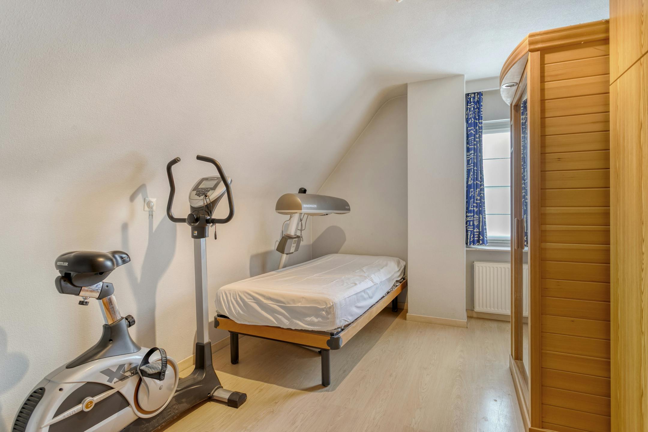 Praktijkruimte met woonst te koop in Beveren-Leie foto 19