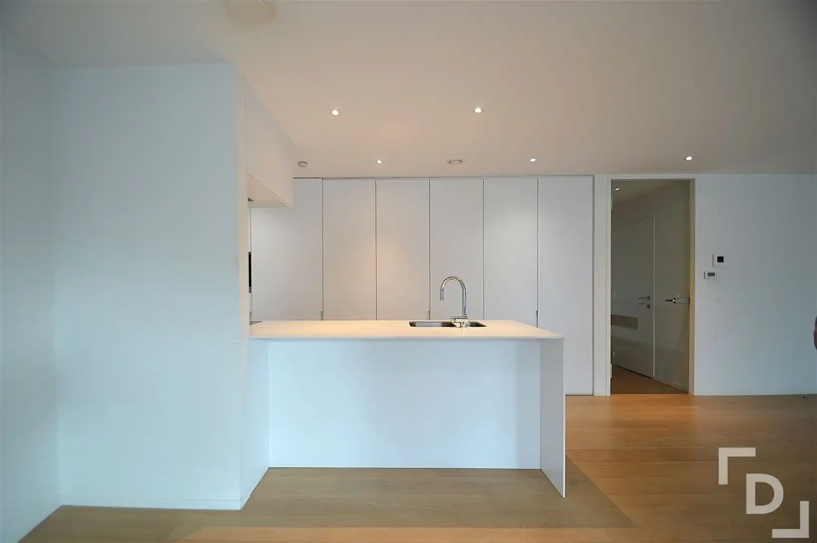 Prachtig afgewerkt appartement op de Grote Markt in Poperinge. foto 5