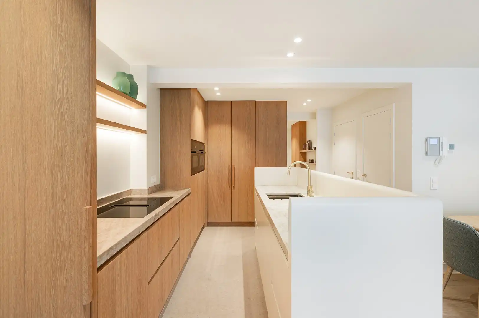 Res. Orfeo – Ruim en volledig gerenoveerd appartement met 3 slaapkamers foto 14