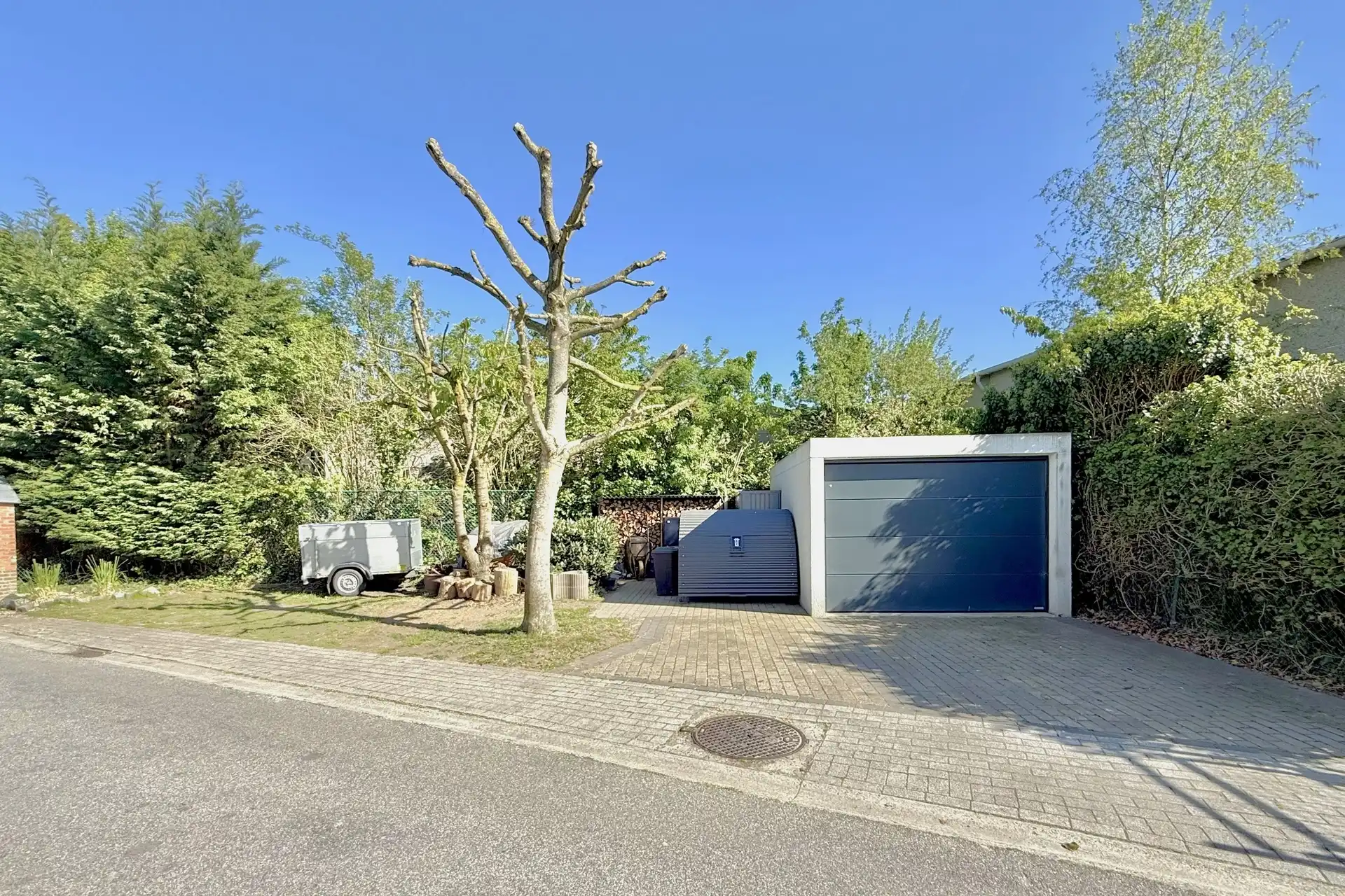 Instapklare gerenoveerde woning met 4 slpks. en aparte garage in doodlopende straat foto 28