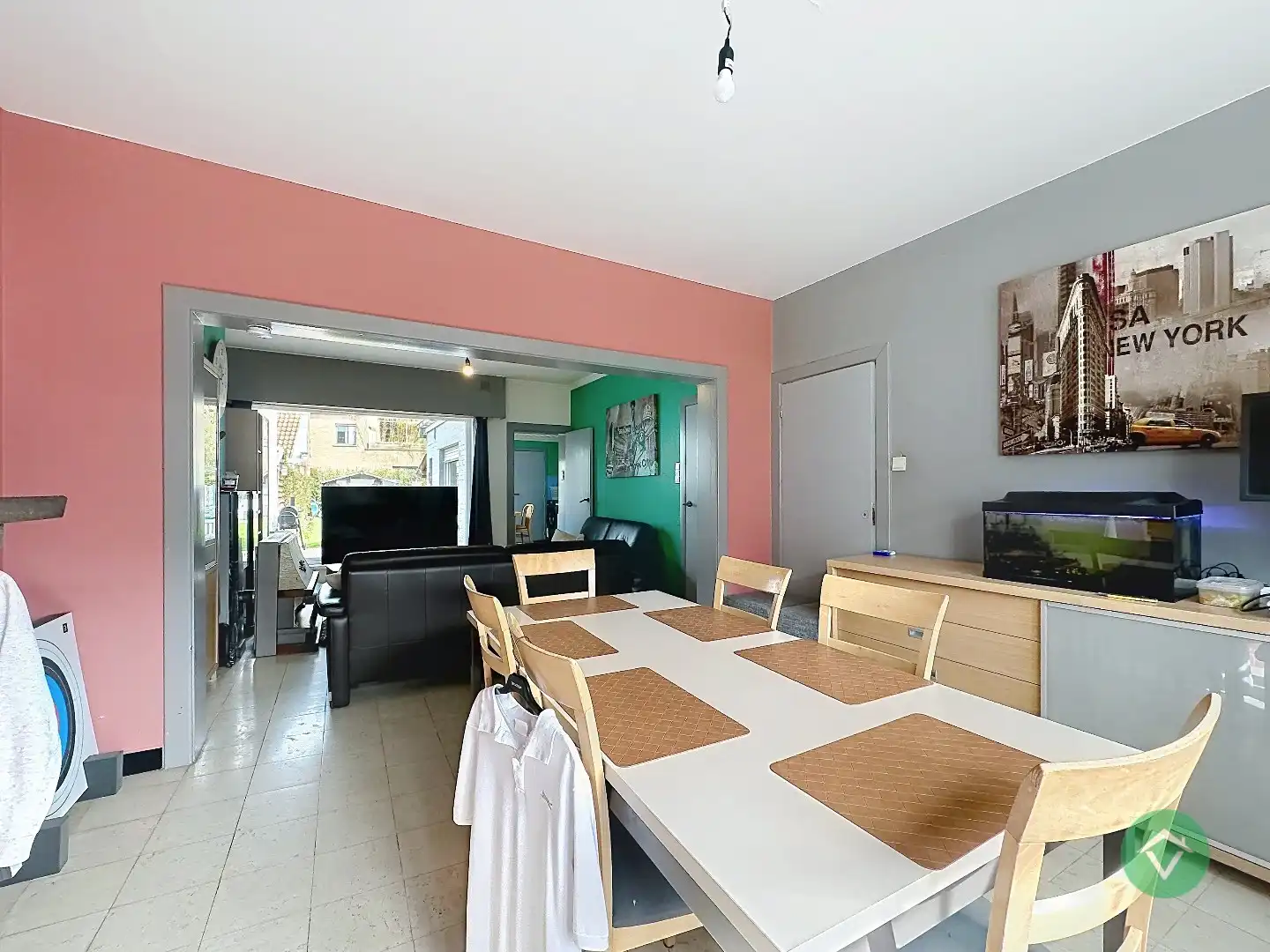 Gezinswoning met 3 slaapkamers en tuin op centrale ligging in Torhout foto 4