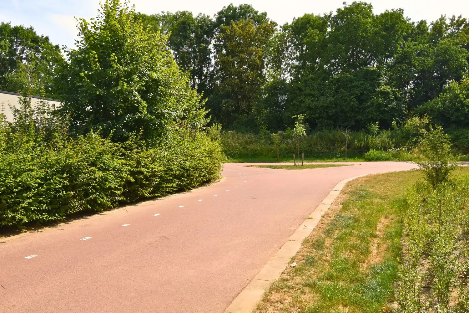 Modern Appartement met 2 slaapkamers te Huur in Halle - Inclusief Parkeerplaats en Kelder! foto 3