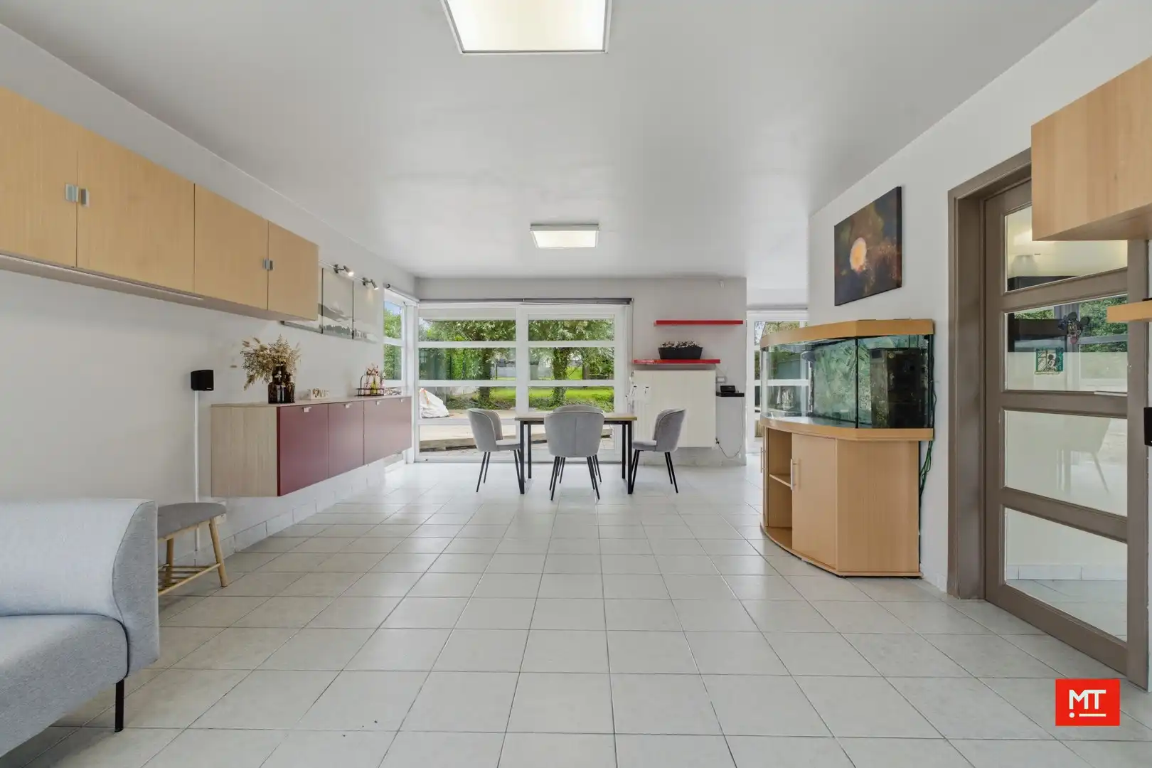 Op te frissen halfopen woning met 3 slaapkamers, tuin en garage in de Patine foto 4