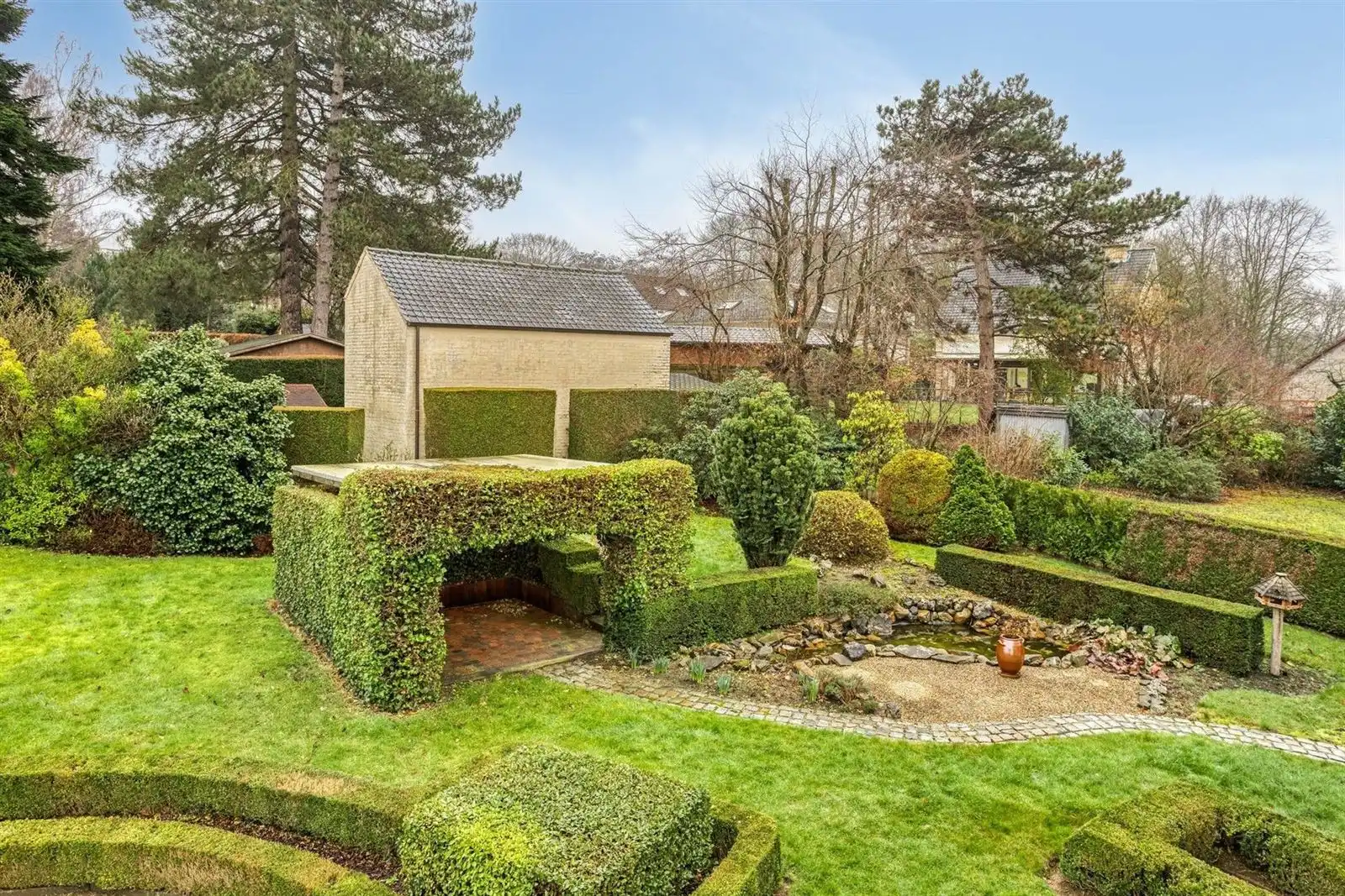 Zeer ruime villa (340m²) op een terrein van 7a38ca foto 31