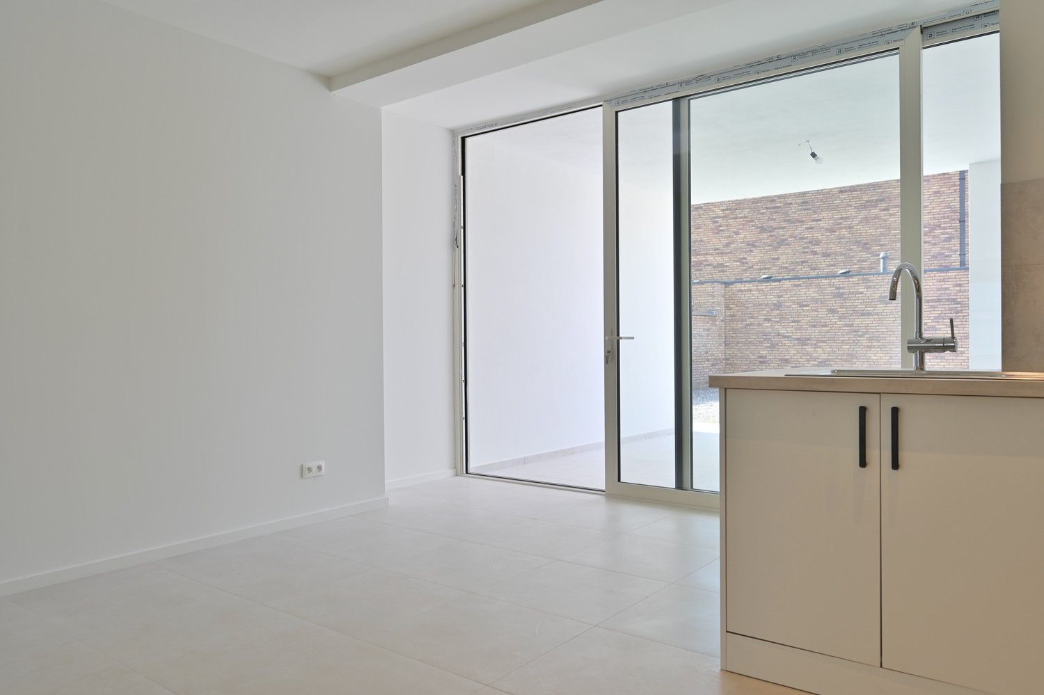 Nieuw appartement van ± 130 m² met 2 slaapkamer in bestaande residentie, gelegen in het historische centrum van Maaseik foto 8