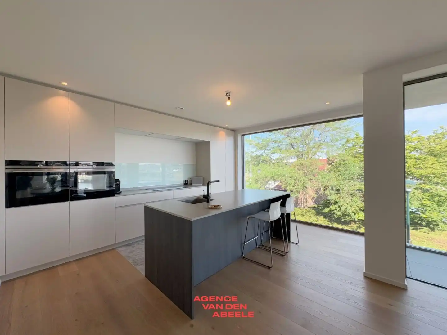 Lichtrijk nieuwbouwappartement met 2 slaapkamers en terras foto 4