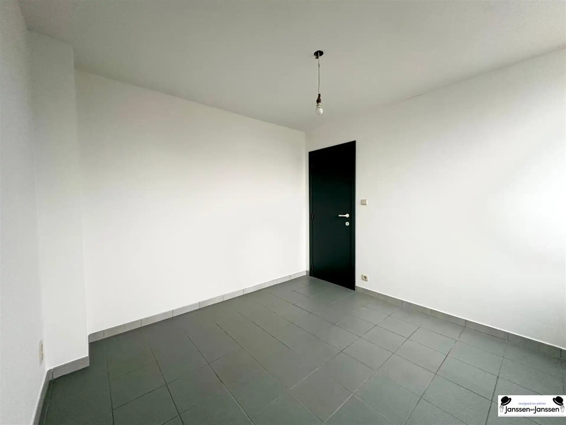 Ruim 1-slaapkamer appartement te huur in centrum Wuustwezel foto 9