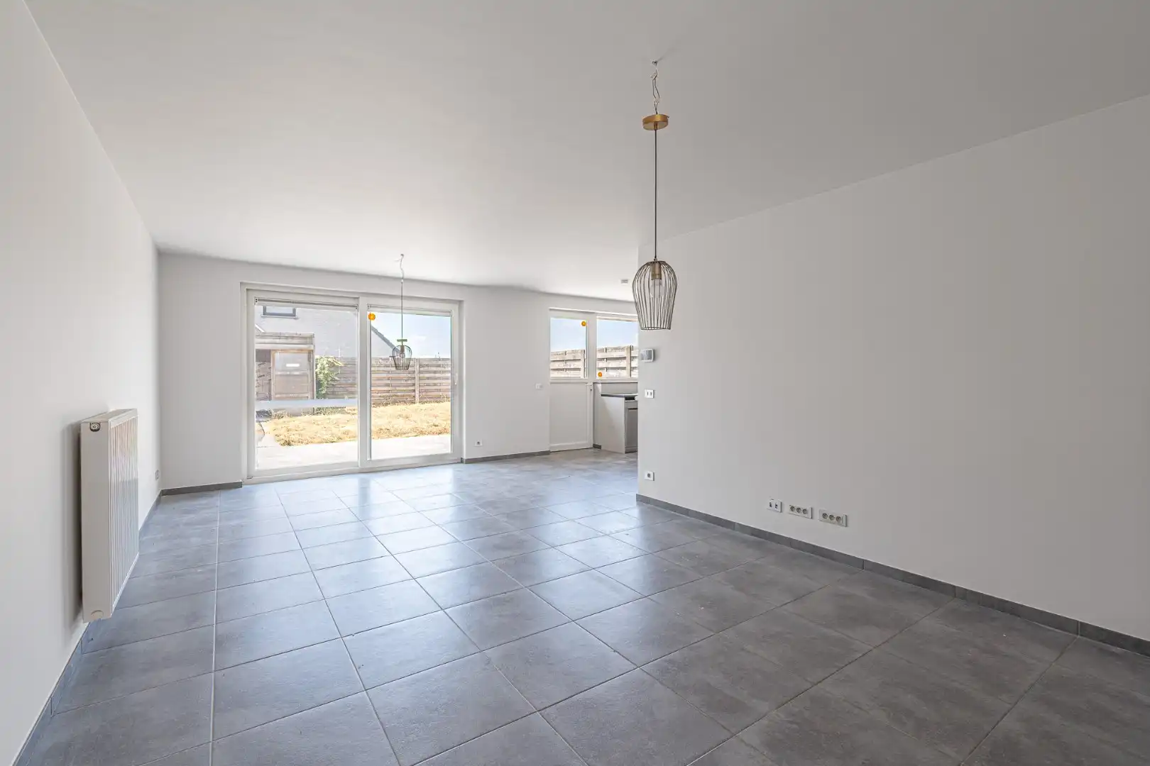 Instapklare woning met 3 slaapkamers, garage en zonnige tuin in Dadizele foto 3
