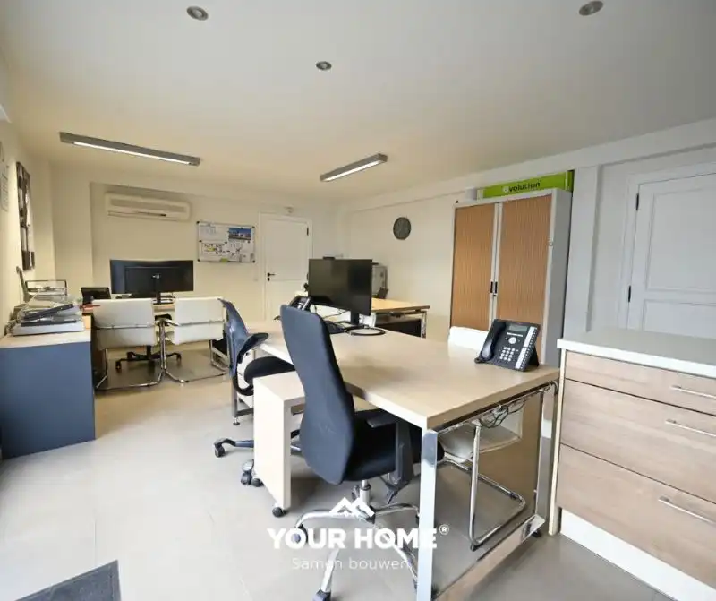 Te koop: Veelzijdige handelsruimte – ideaal voor kantoor, praktijk of winkel in Beveren-Leie (Waregem). foto 7