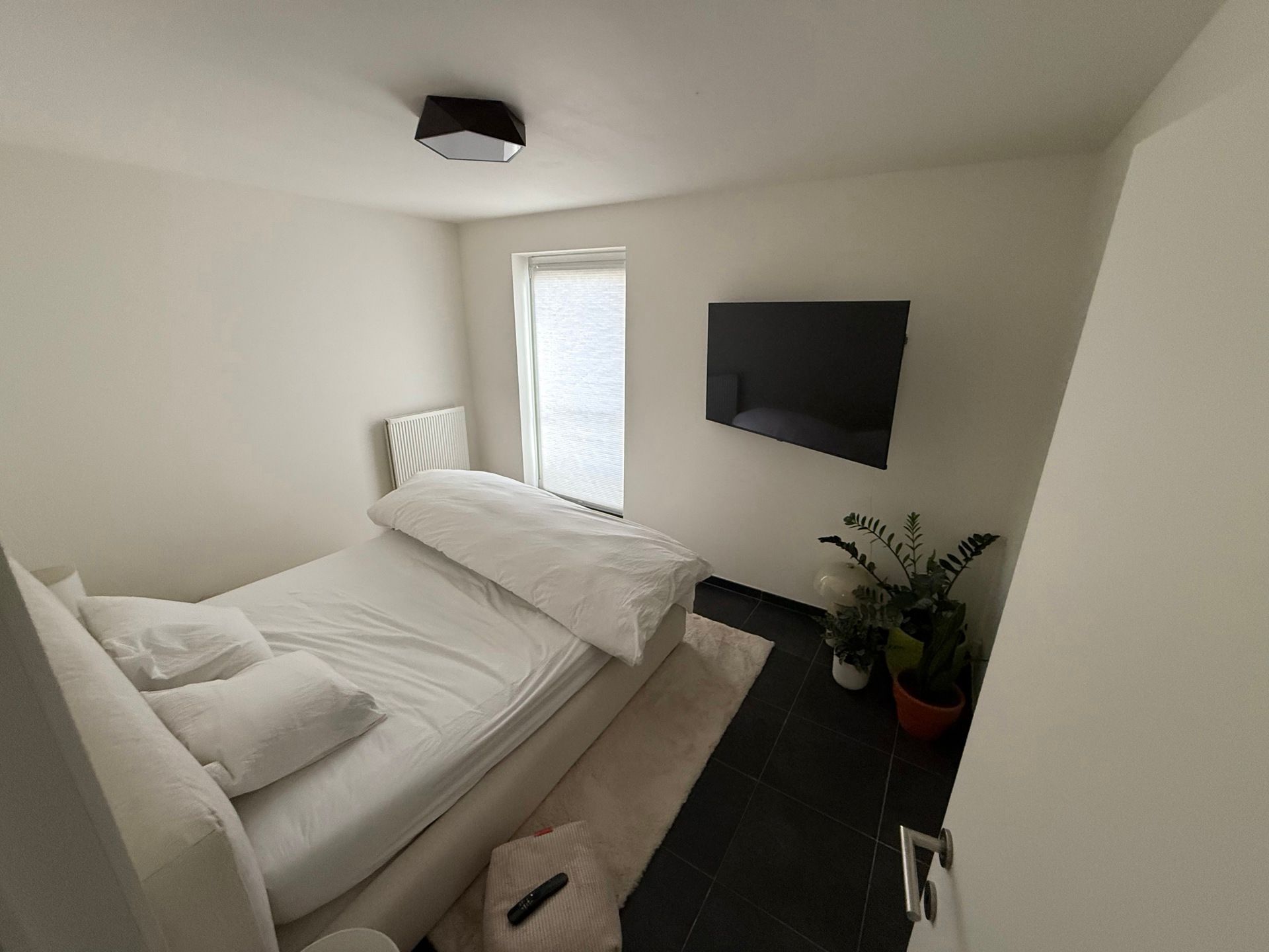 Instapklaar appartement met 2 slpks, autostpl en berging. foto 19