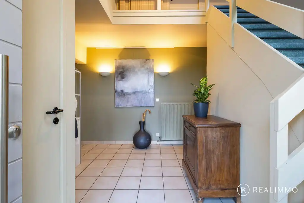 Ruime villa met 4 slaapkamers op ruim perceel met prachtige ligging! foto 6