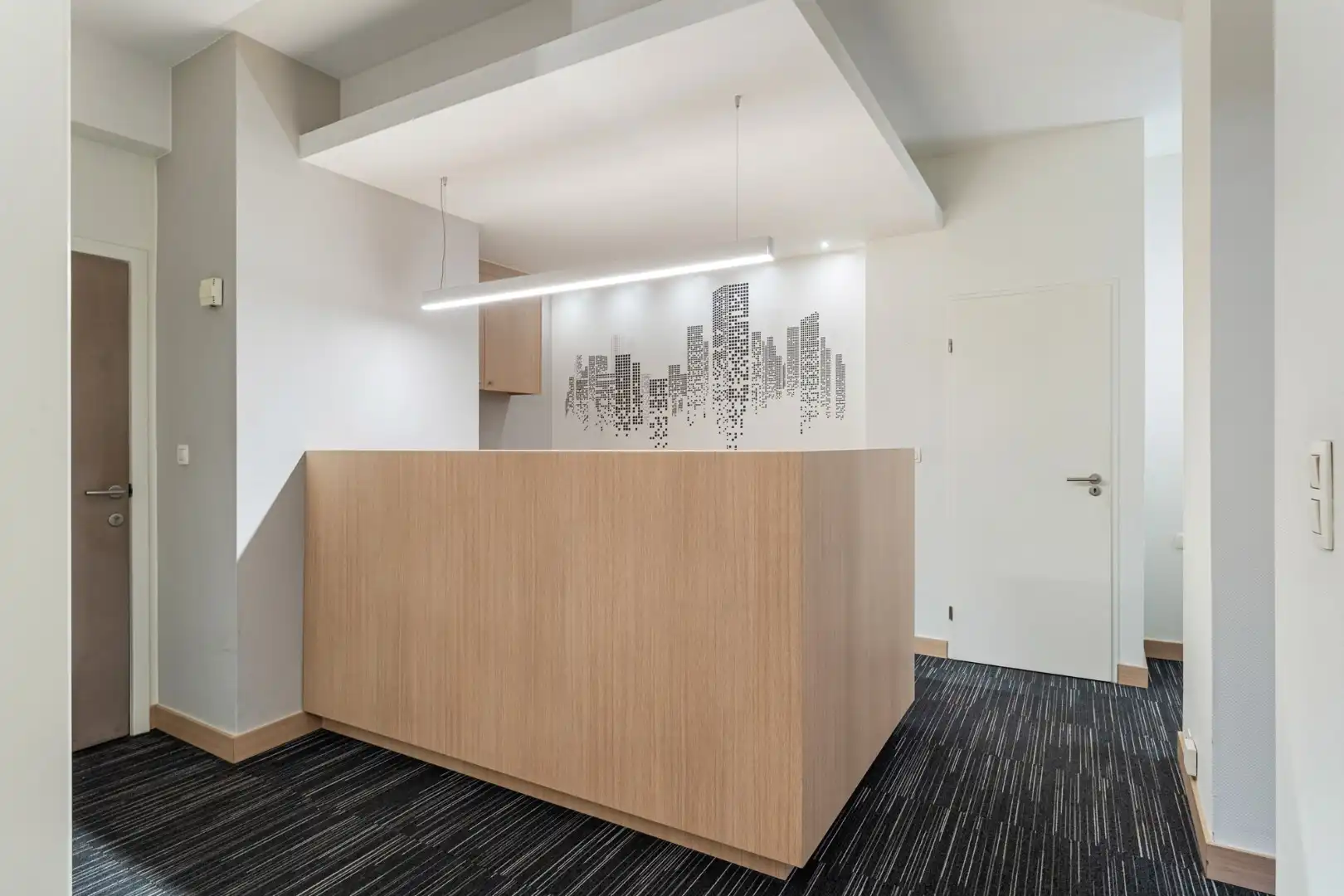 Handelspand op toplocatie, 226m², ruime parkeergelegenheid foto 5