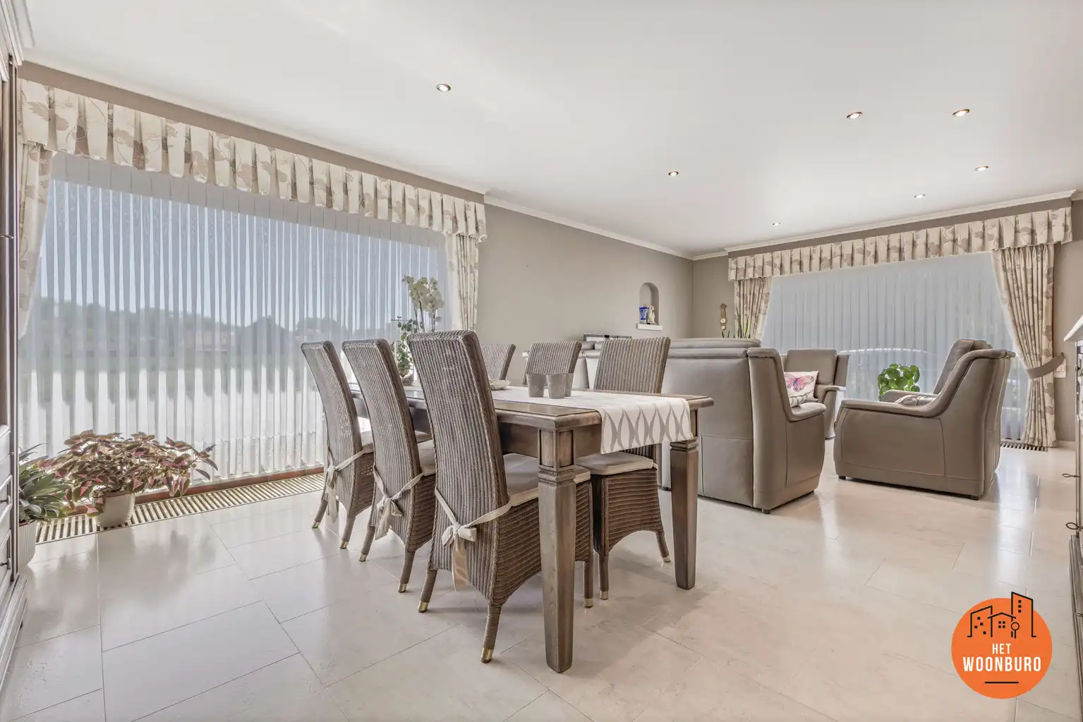 Woning met 2 slpks, zolder, volledig onderkelderd en tuin foto 9