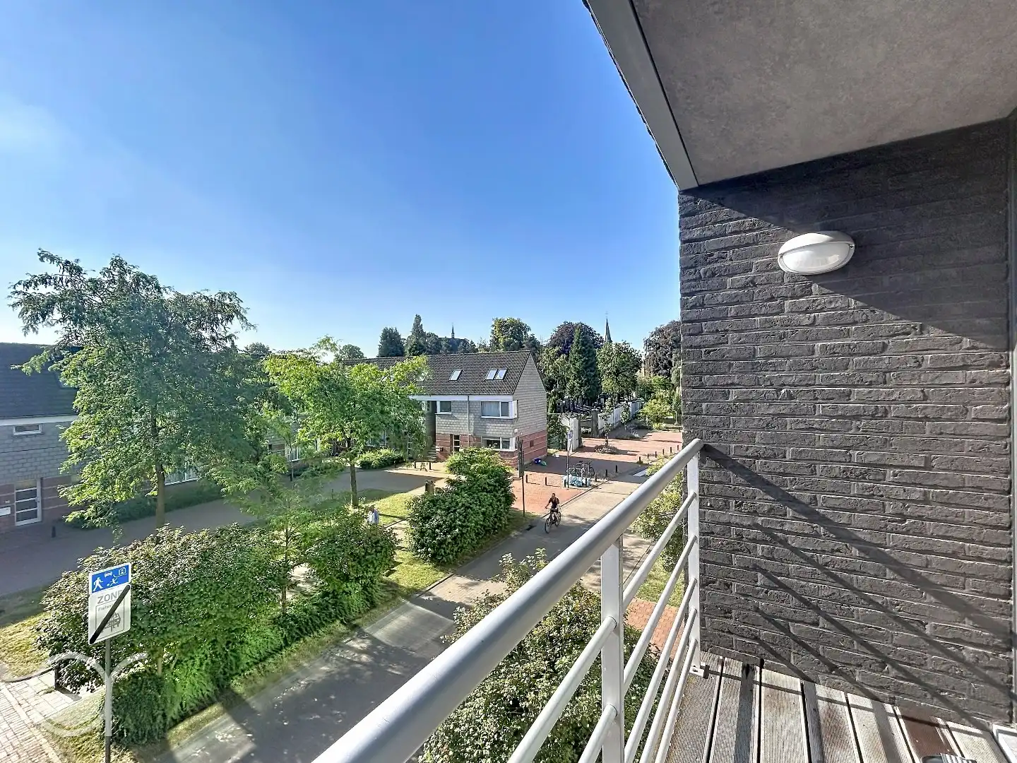 Gezellig en lichtrijk 1-slaapkamerappartement te huur foto 7