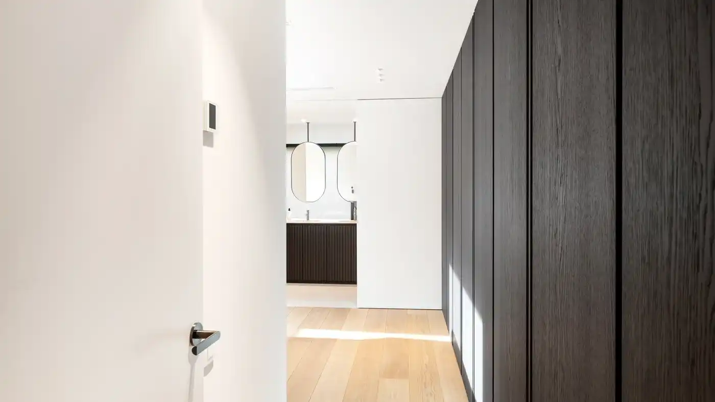 Perfect georiënteerde villa met zwembad voorzien van een duurzame luxeafwerking foto 21
