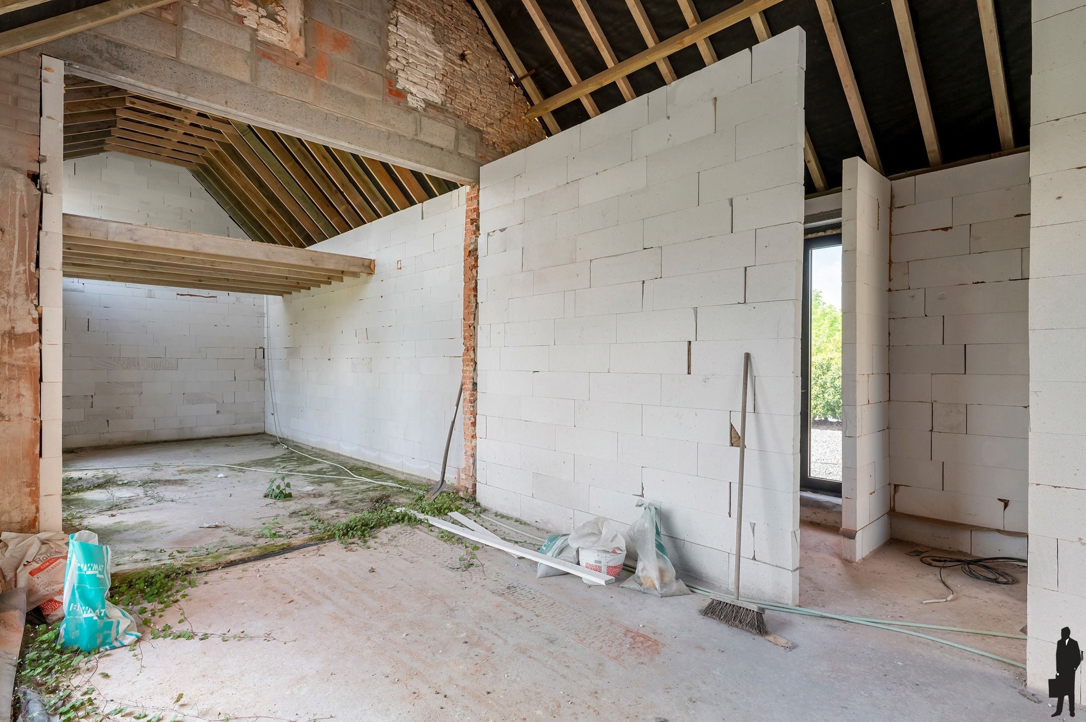 Unieke hoeve met schuur en bijgebouw op een perceel van 1ha foto 34