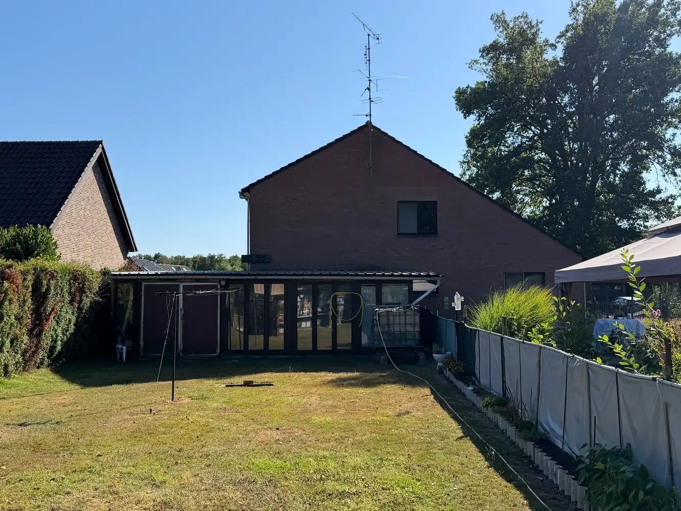 Rustig gelegen tweewoonst op een perceel van 11a 39ca te Zonhoven foto 16