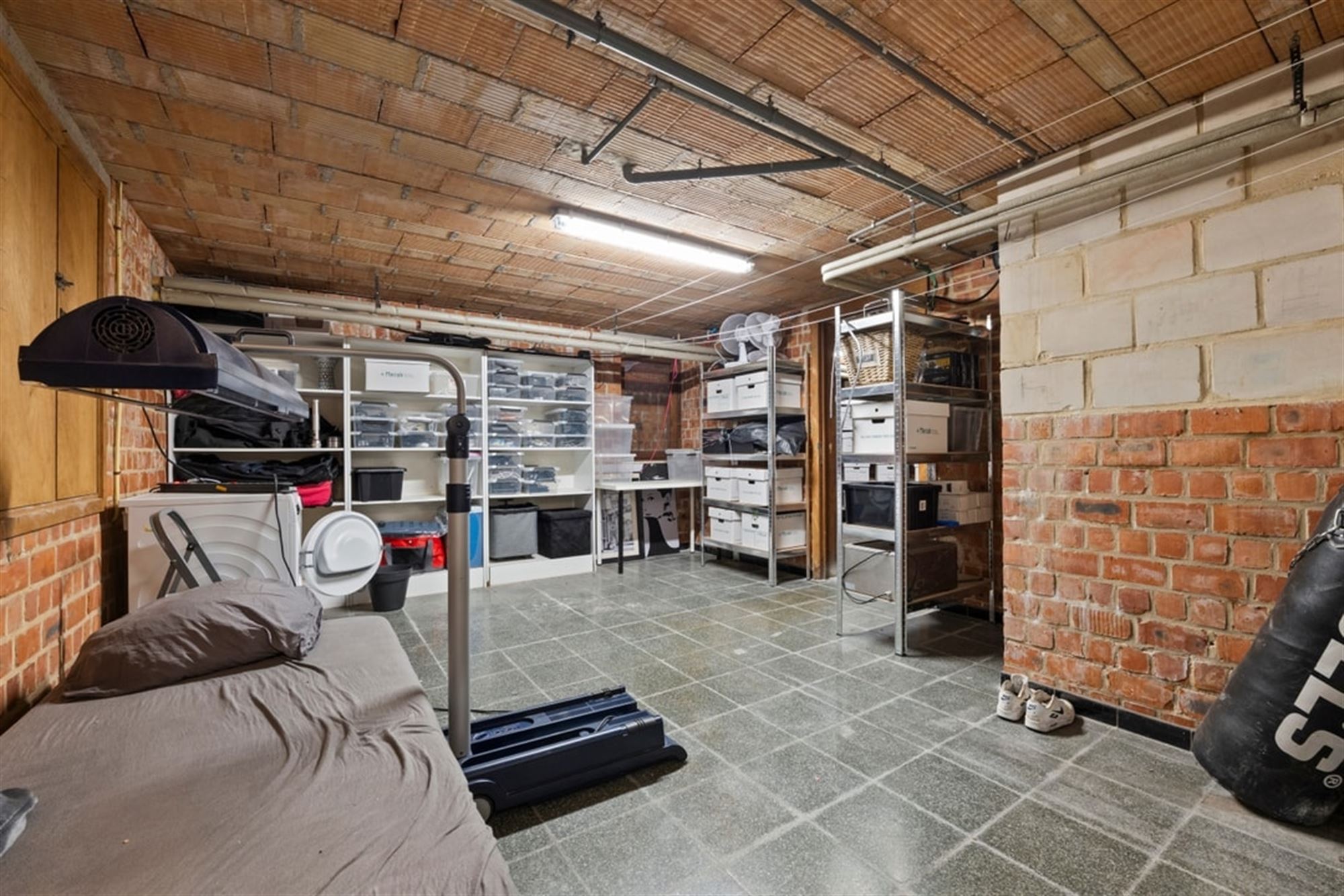 UNIEKE DESIGNWONING MET MODERNE AFWERKING EN STIJVOLLE ARCHITECTUUR foto 58