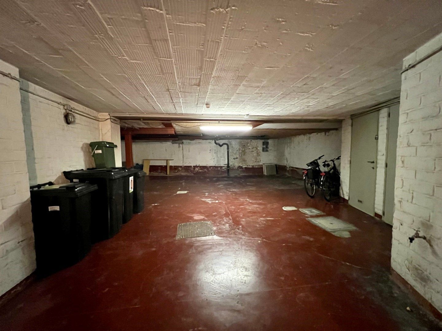 APPARTEMENT MET 2 SLAAPKAMERS, TERRAS EN STANDPLAATS IN CENTRUM IEPER foto 12