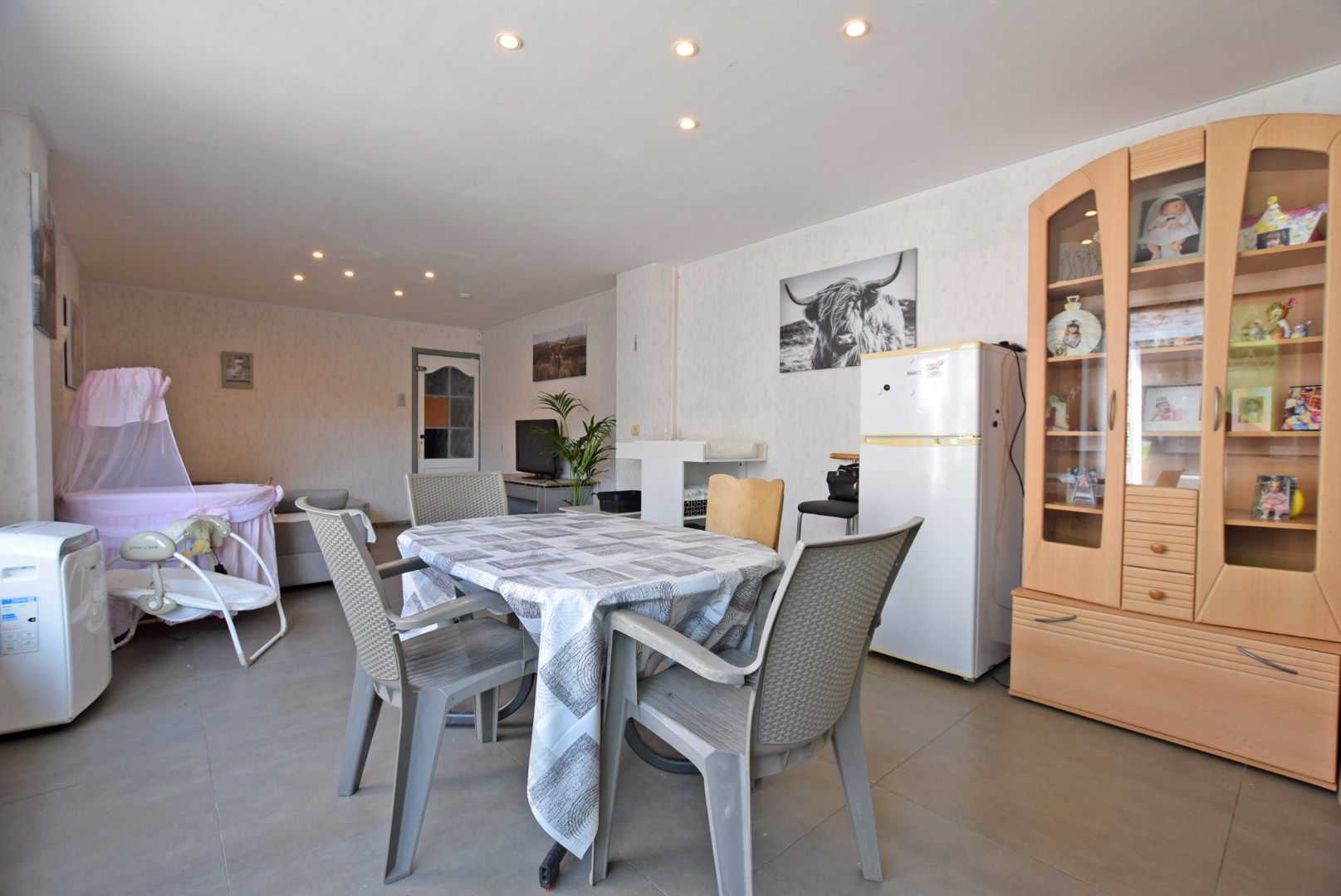 Op te frissen rijwoning op 360m² met 4 slaapkamers + garage & achterliggende loods / werkplaats te Adinkerke (De Panne).  foto 5