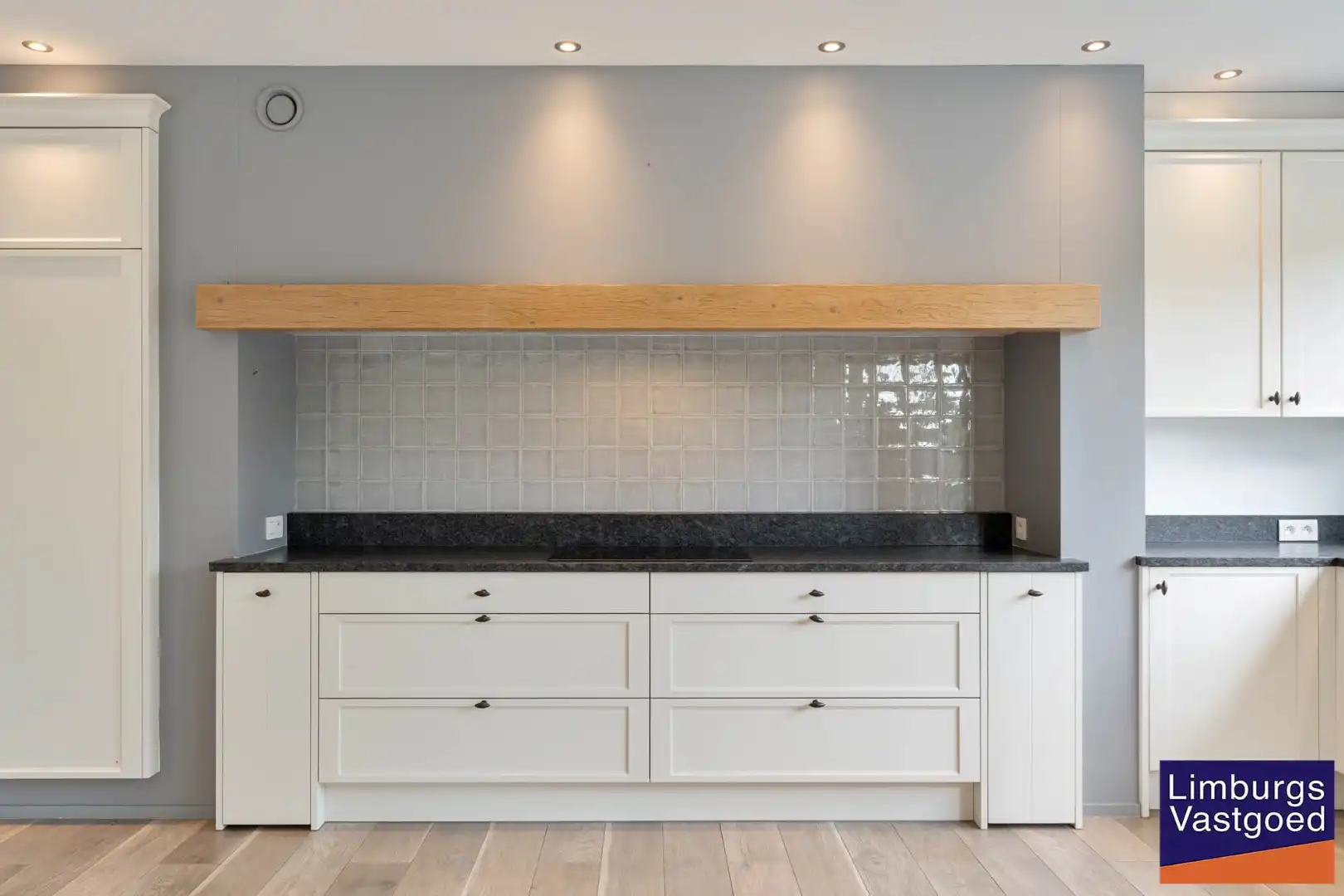 Exclusieve gezinswoning, 283m², 5 slpk, praktijkruimte op toplocatie foto 15