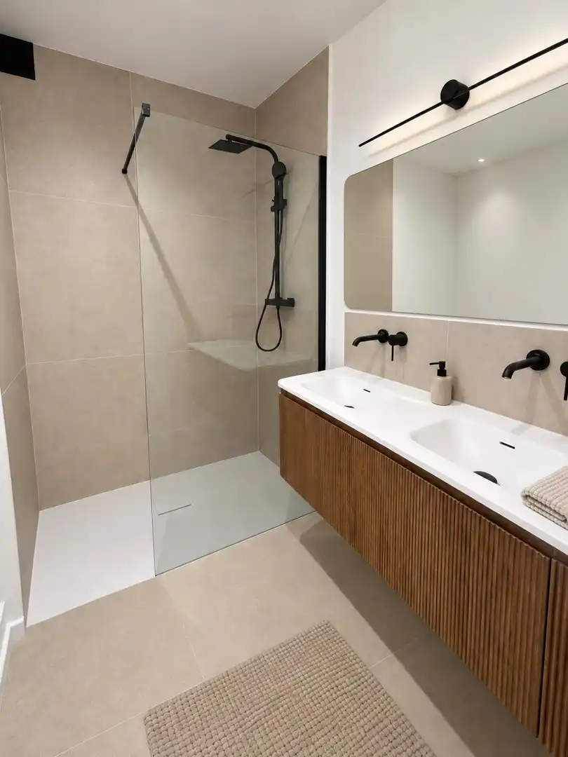Instapklaar op Linkeroever met 2 terrassen foto 7