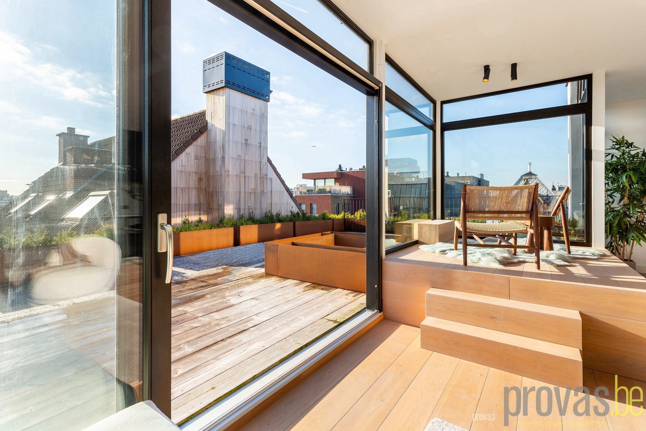 PRACHTIGE PENTHOUSE VAN CA 134 M² MET UNIEK TERRAS CA 102 M² foto 5