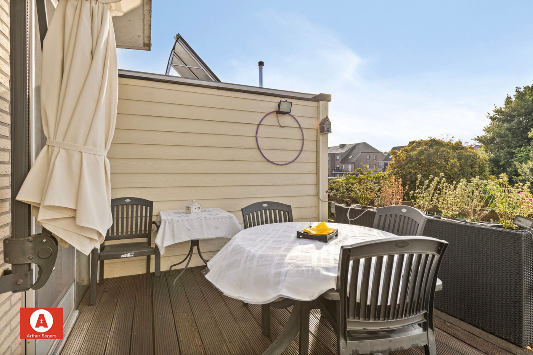 Ruime woning met zuidgerichte tuin en achteruitweg foto 16