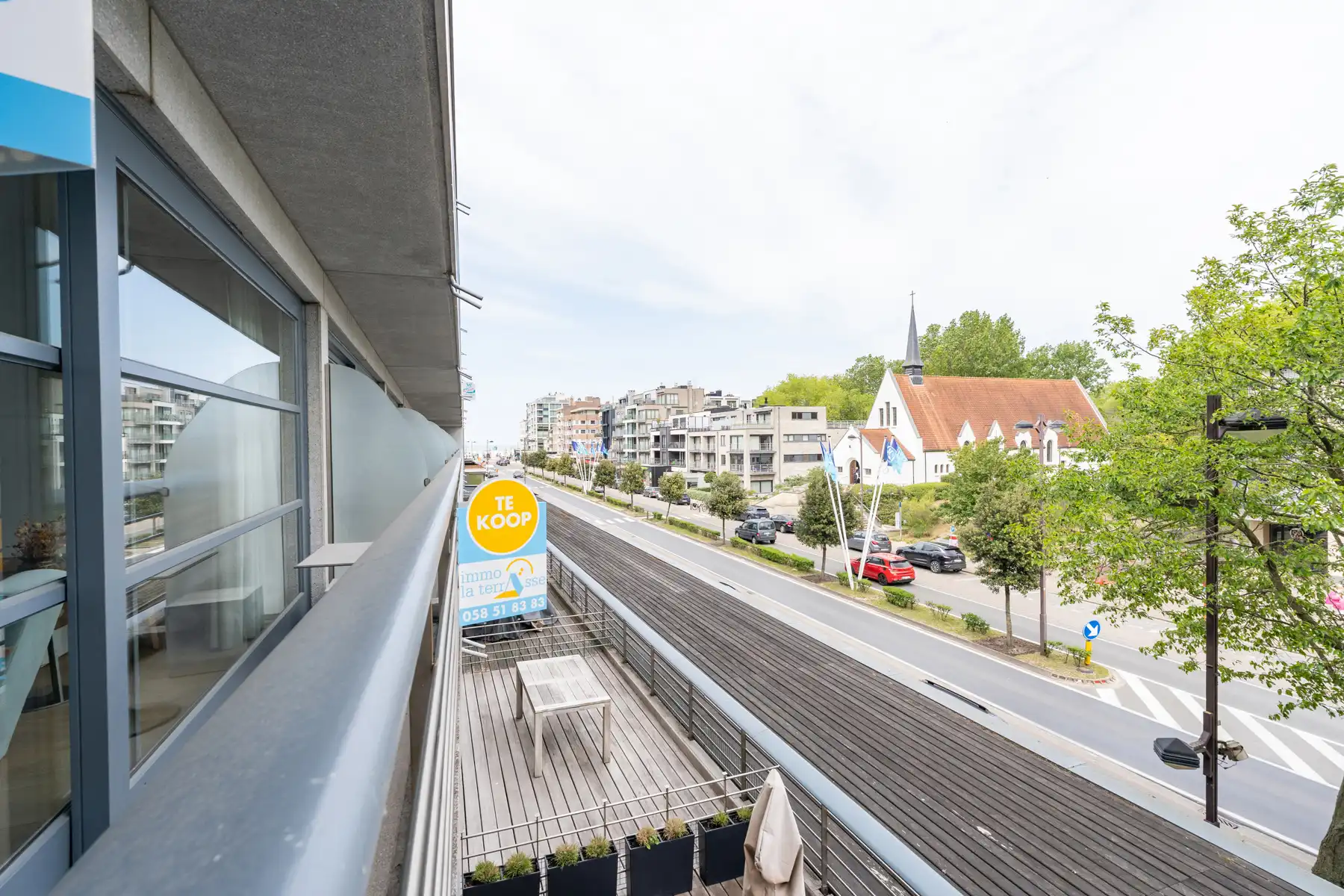 Instapklaar appartement in hartje Oostduinkerke-Bad foto 2