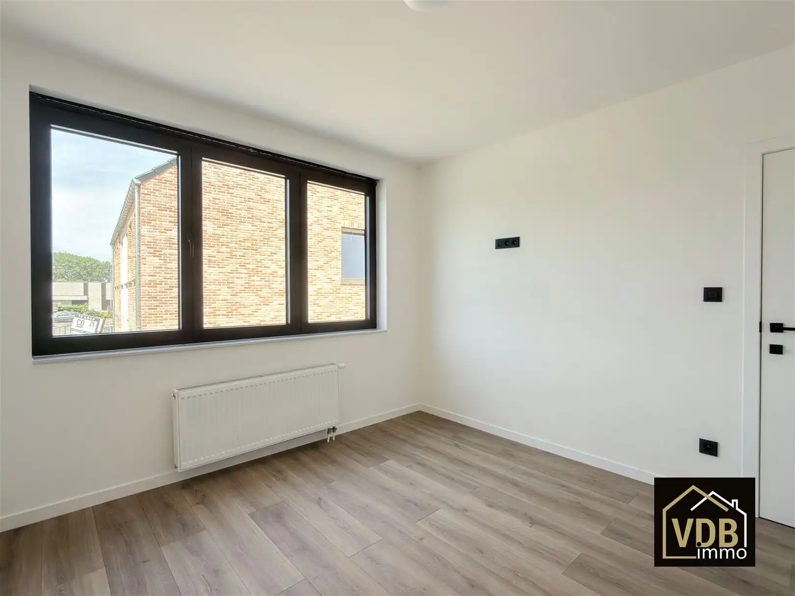 Een knus gerenoveerde woning met 3 slaapkamers en tuin foto 29