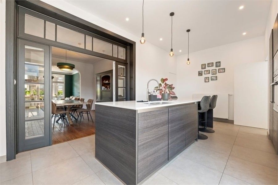 PRACHTIG HERENHUIS MET 4 SLKS EN GARAGE IN HASSELT foto 6