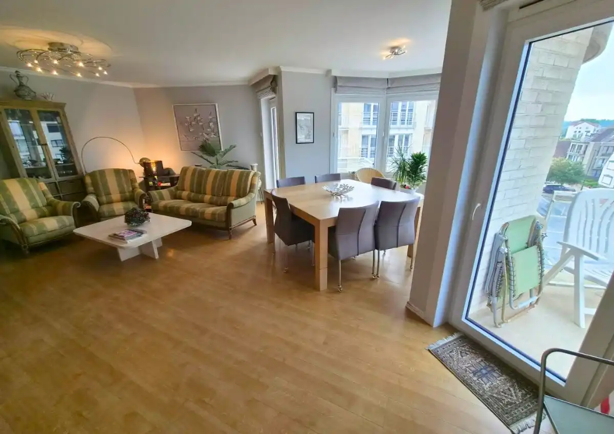 HOEKAPPARTEMENT MET ZIJDELINGS ZEEZICHT TE KOOP TE DE PANNE foto 8
